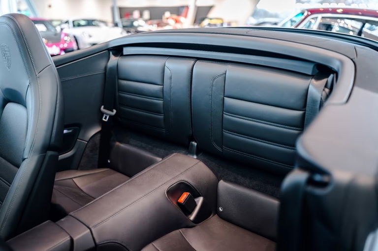 Porsche 992 Carrera 4 GTS