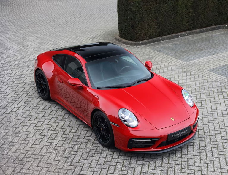 Porsche 992 Carrera 4 GTS
