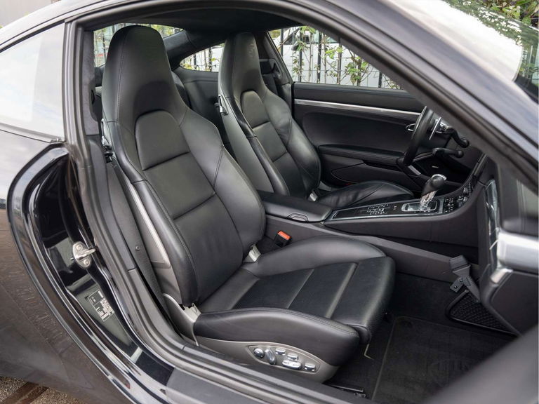 Porsche 991 Carrera 4 Black Edition