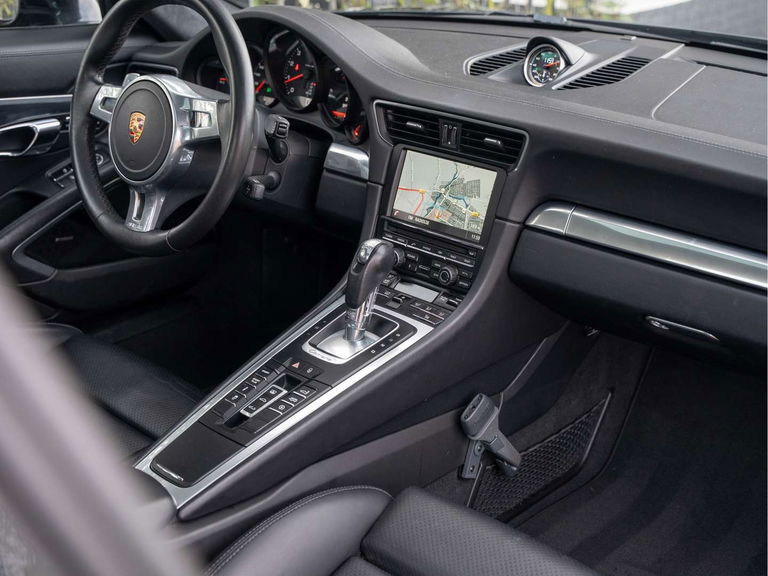 Porsche 991 Carrera 4 Black Edition