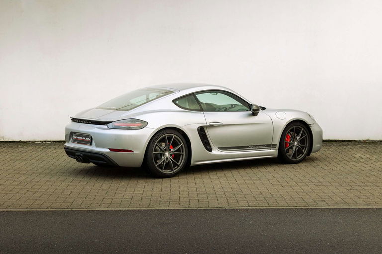 Porsche 718 Cayman T