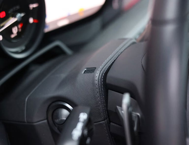 Porsche 992 Carrera 4 GTS