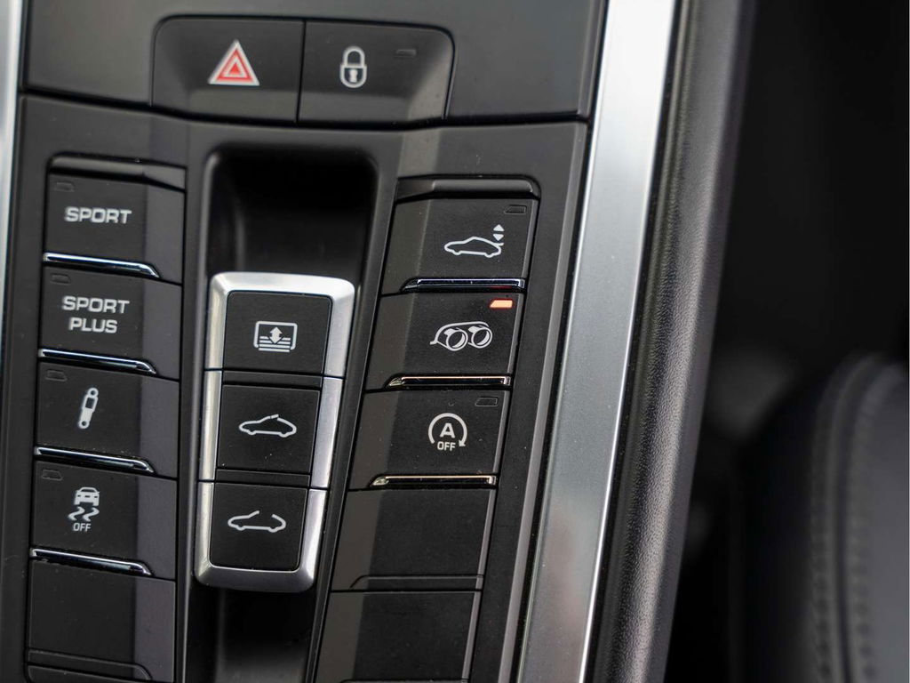 Porsche 991 Carrera 4 Black Edition