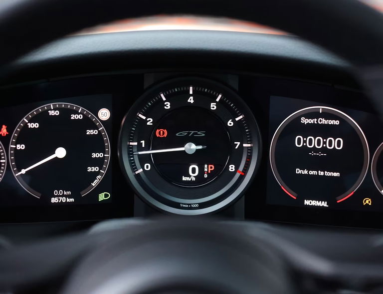 Porsche 992 Carrera 4 GTS