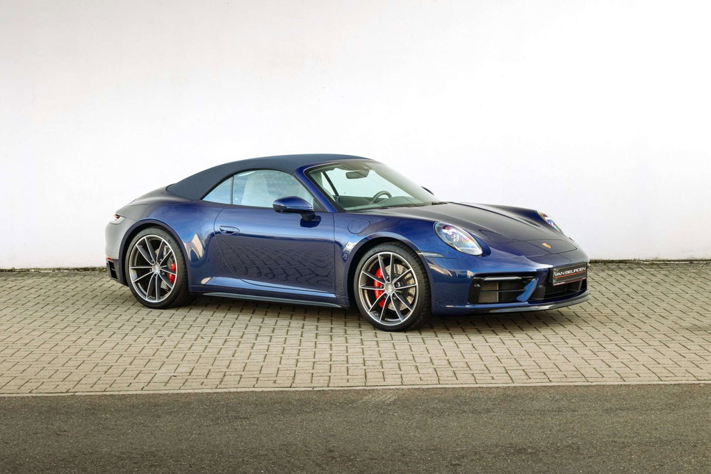 Porsche 992 Carrera 4S