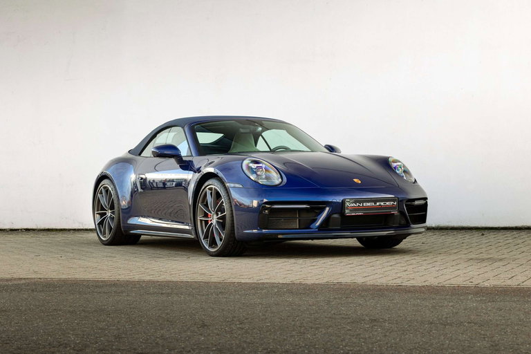 Porsche 992 Carrera 4S