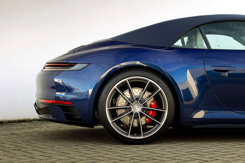 Porsche 992 Carrera 4S