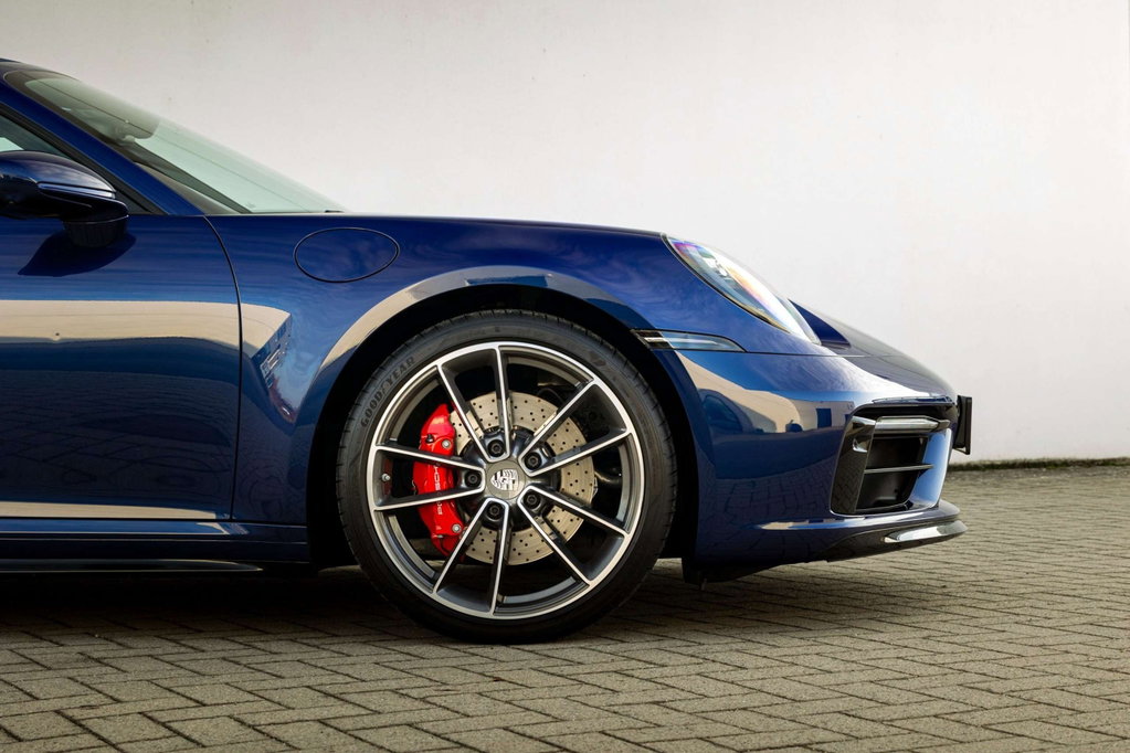 Porsche 992 Carrera 4S
