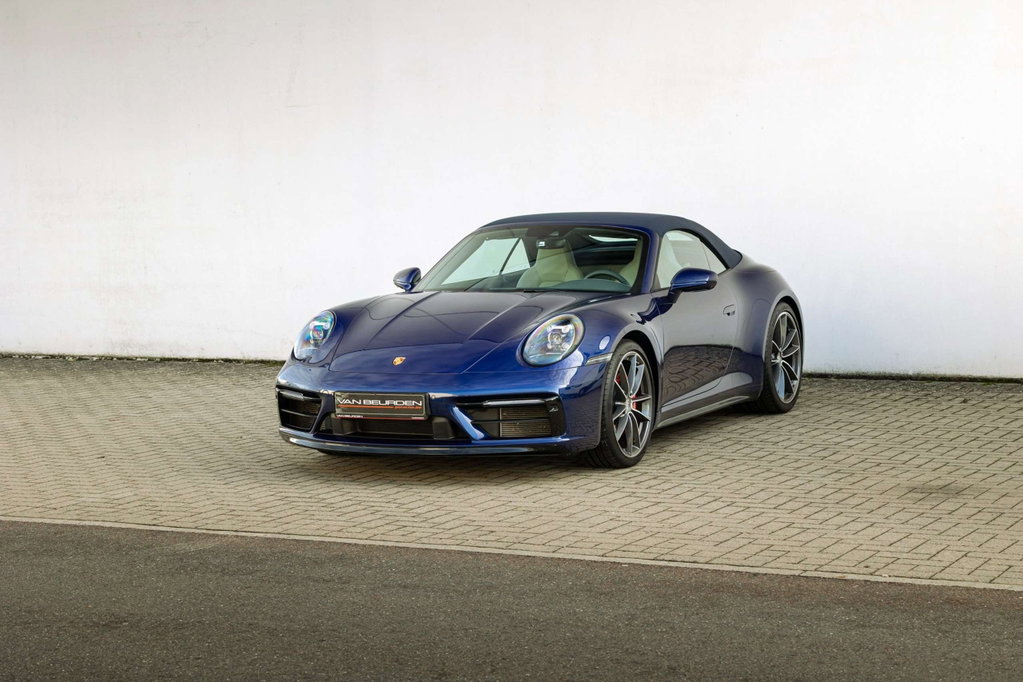 Porsche 992 Carrera 4S
