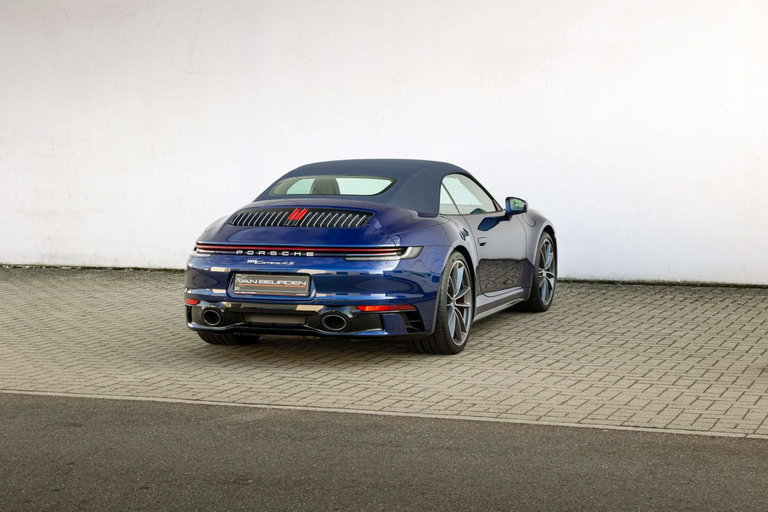 Porsche 992 Carrera 4S