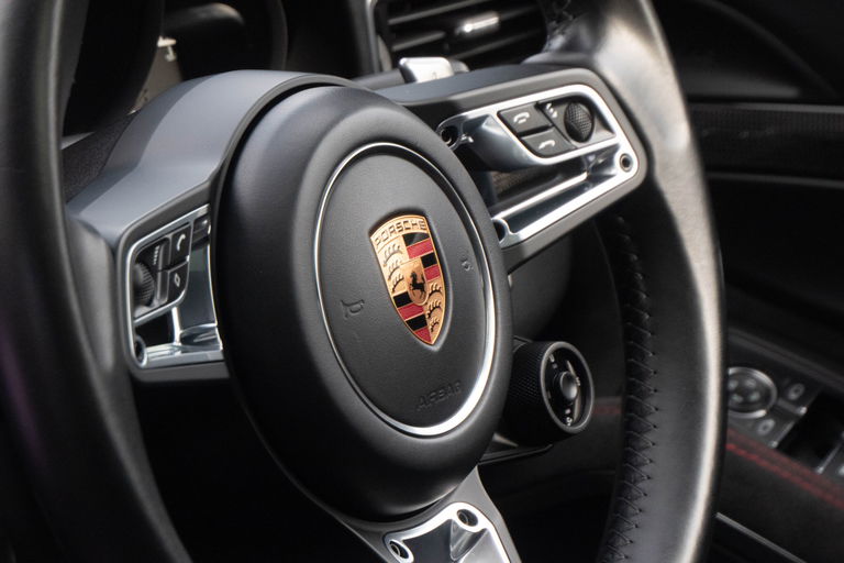 Porsche 991.2 Carrera GTS