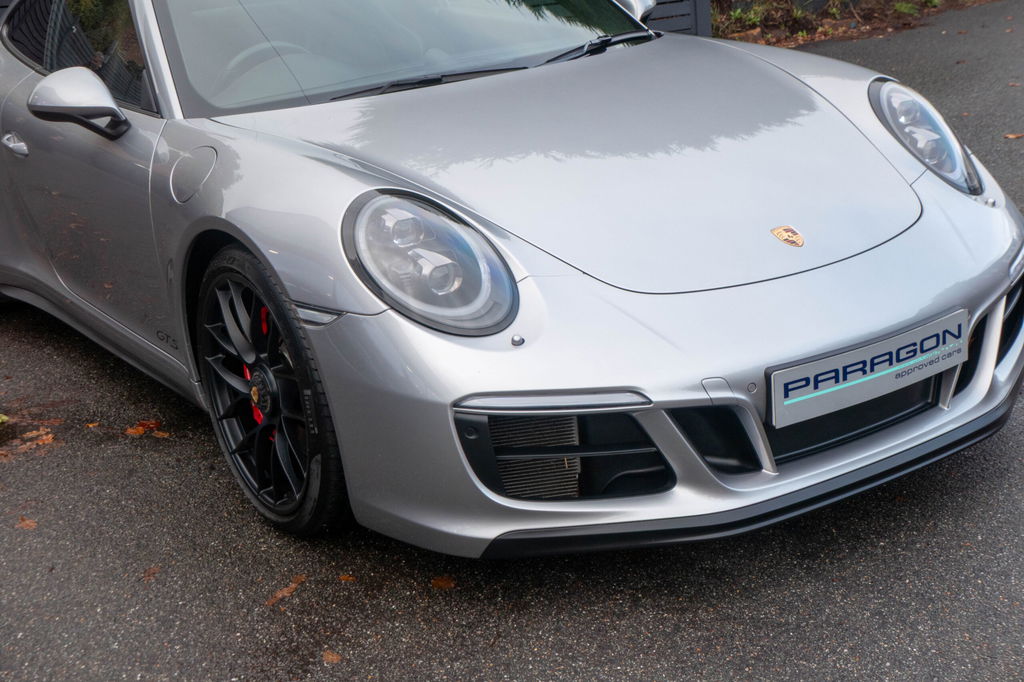 Porsche 991.2 Carrera GTS