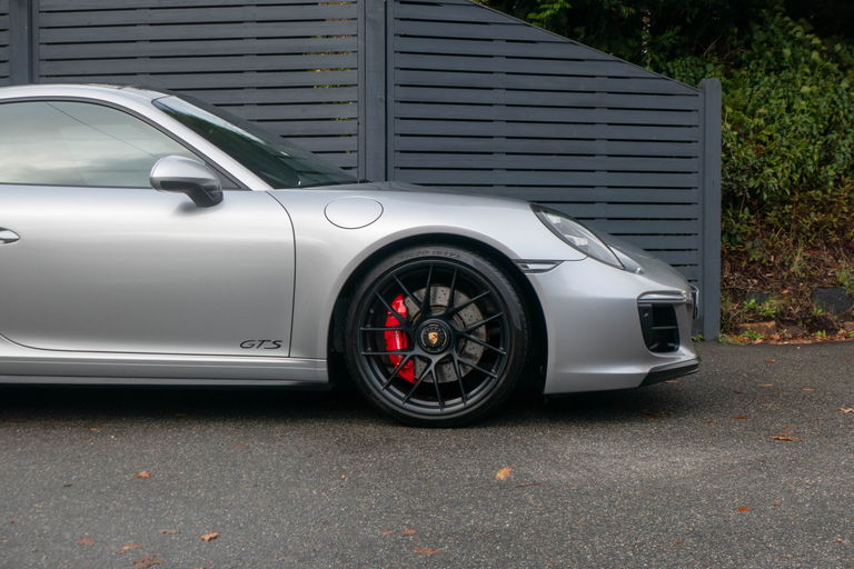 Porsche 991.2 Carrera GTS