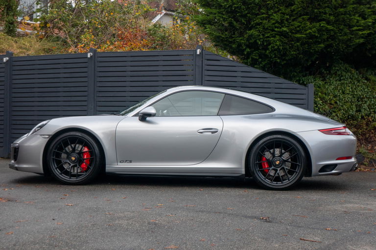 Porsche 991.2 Carrera GTS