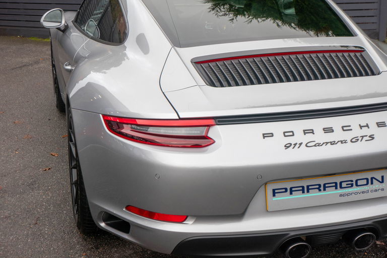 Porsche 991.2 Carrera GTS