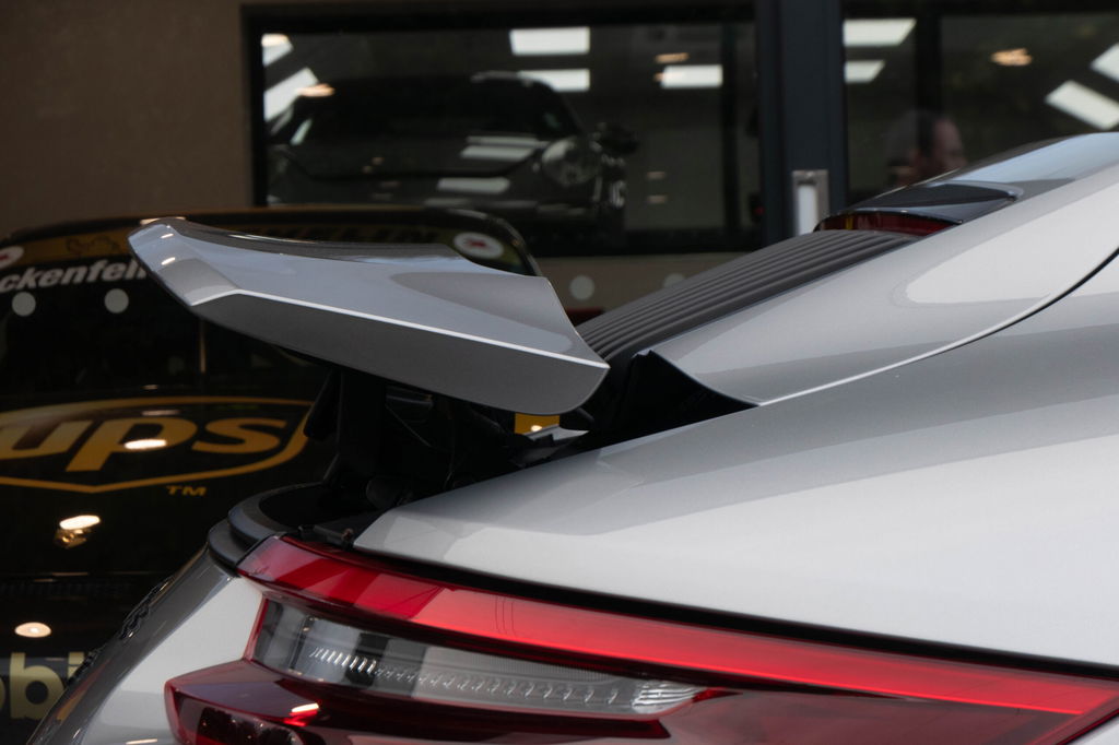 Porsche 991.2 Carrera GTS