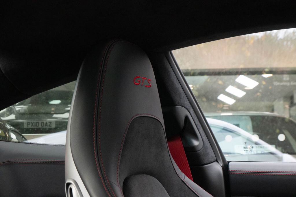 Porsche 991.2 Carrera GTS