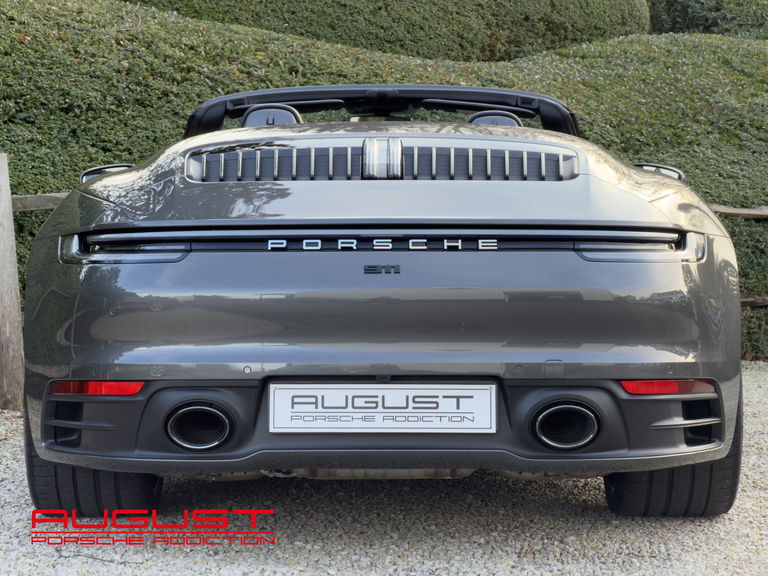 Porsche 992 Carrera