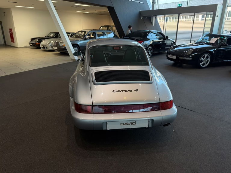 Porsche 964 Carrera 4