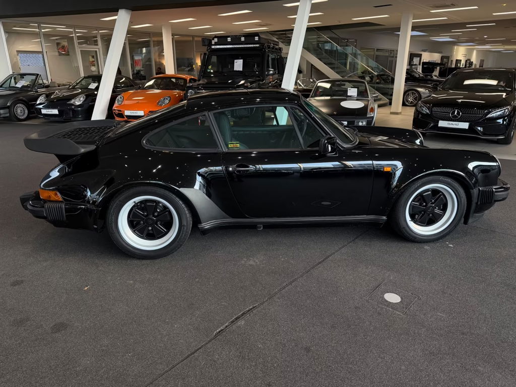 Porsche 911 Turbo 3.3