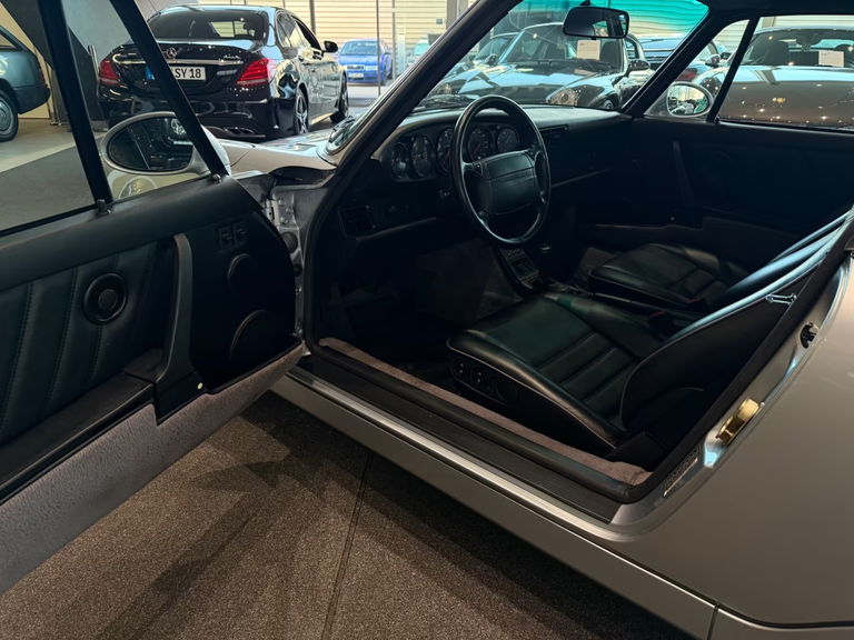 Porsche 964 Carrera 4