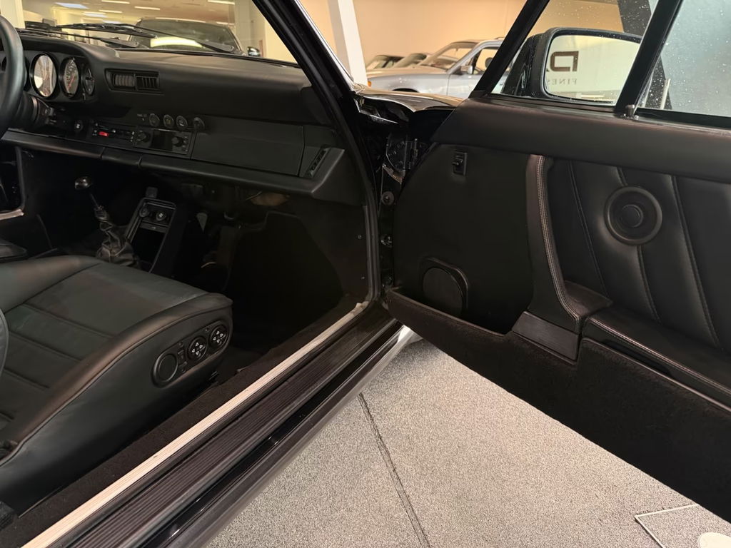 Porsche 911 Turbo 3.3