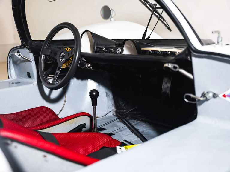 Porsche 906 Carrera 6