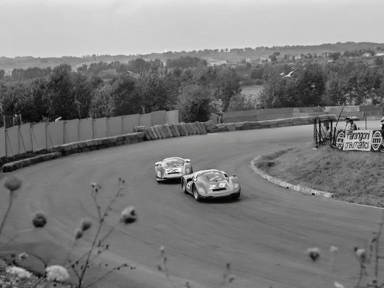 Porsche 906 Carrera 6
