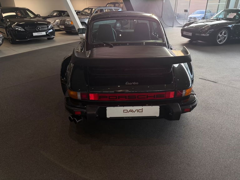 Porsche 911 Turbo 3.3