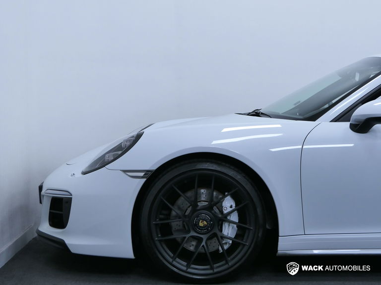 Porsche 991.2 Carrera 4 GTS