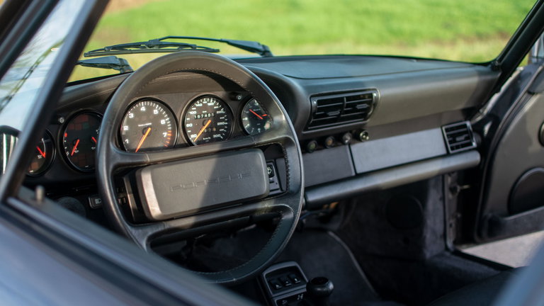 Porsche 964 Carrera 4