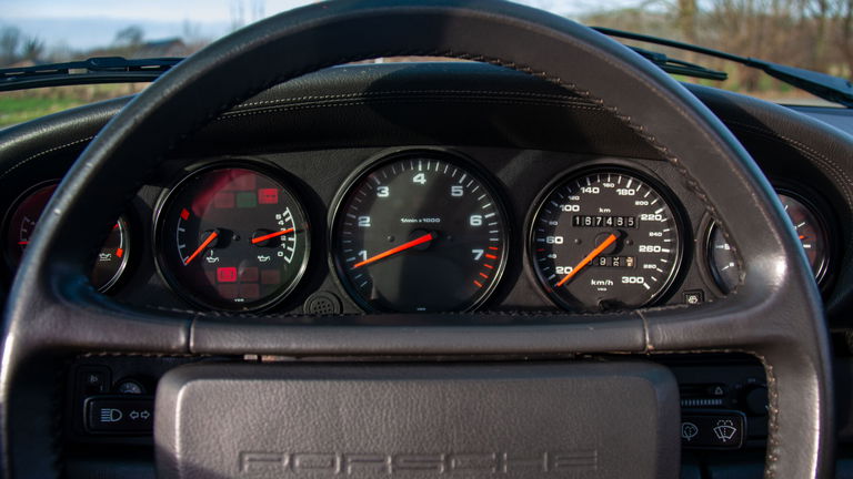 Porsche 964 Carrera 4