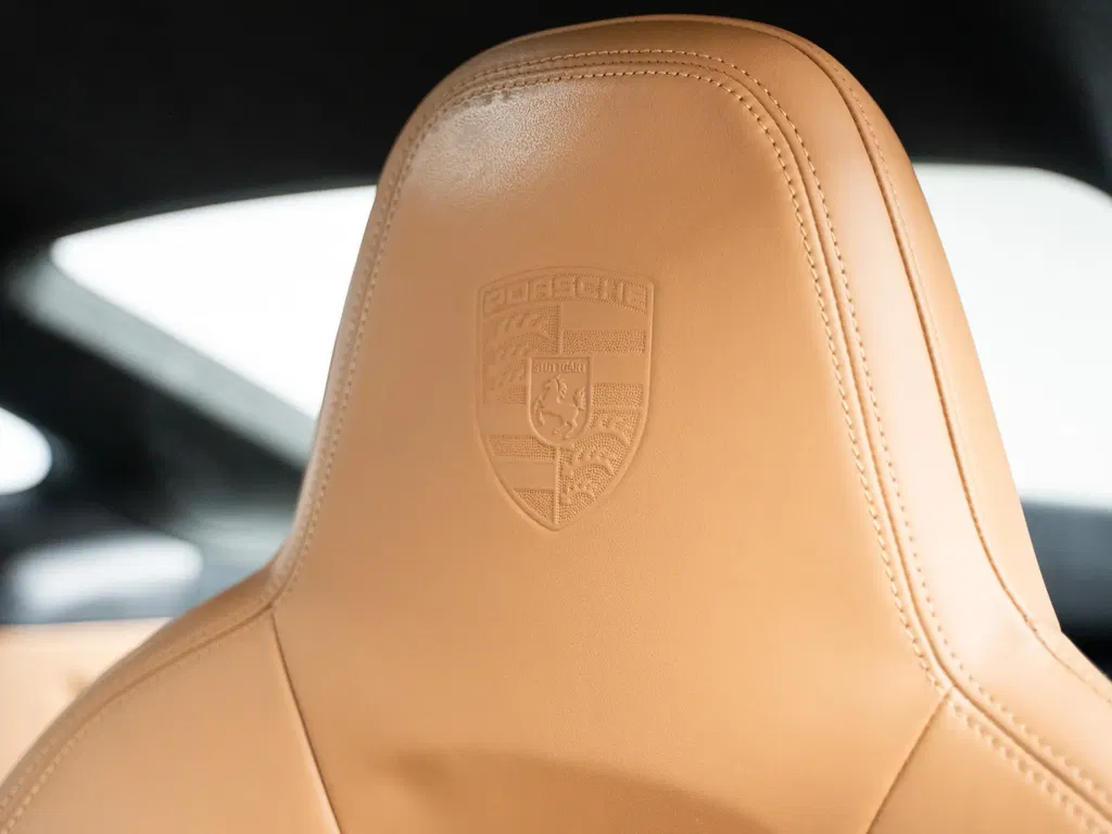 Porsche 992 GT3 Touring