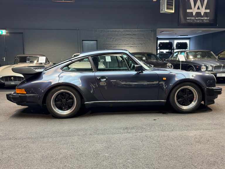 Porsche 911 Turbo 3.3