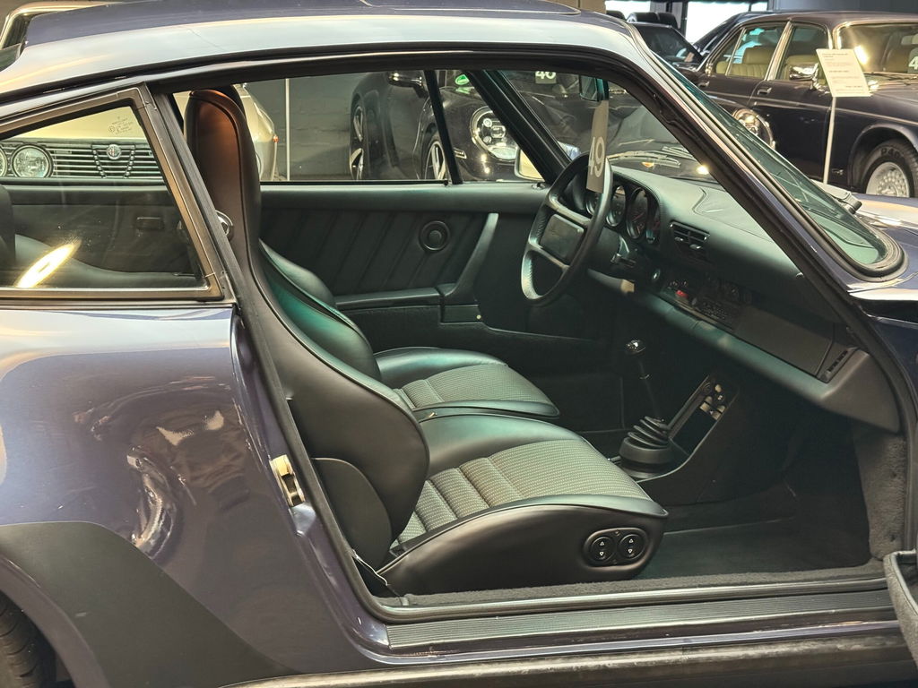 Porsche 911 Turbo 3.3