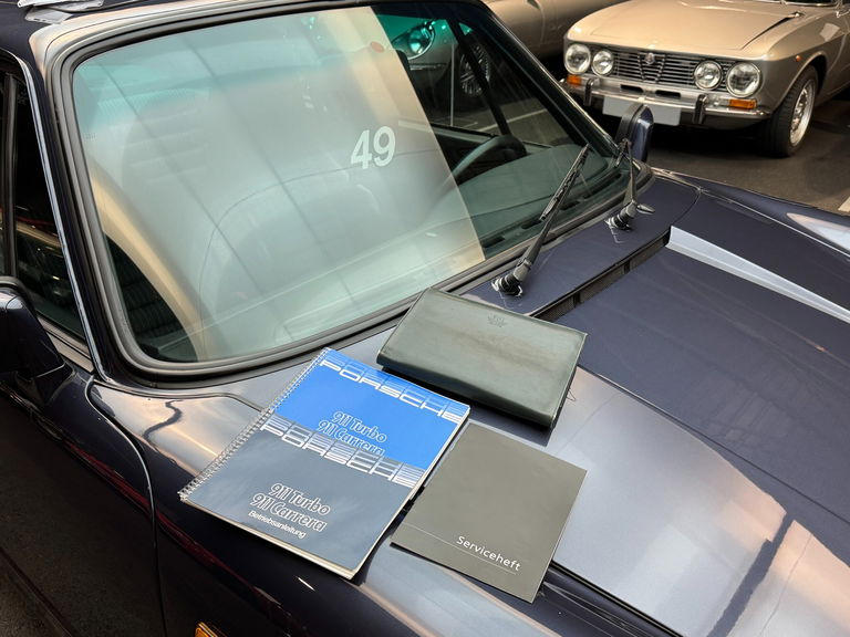 Porsche 911 Turbo 3.3