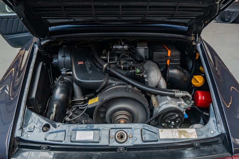 Porsche 964 Carrera 4