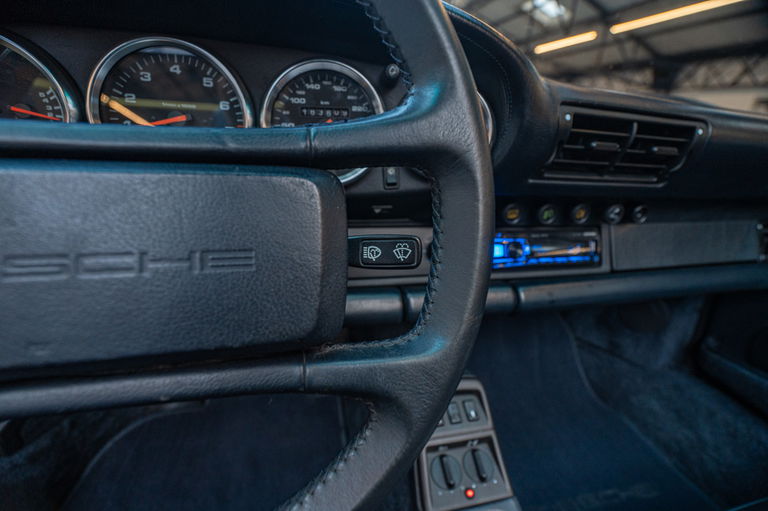 Porsche 964 Carrera 4