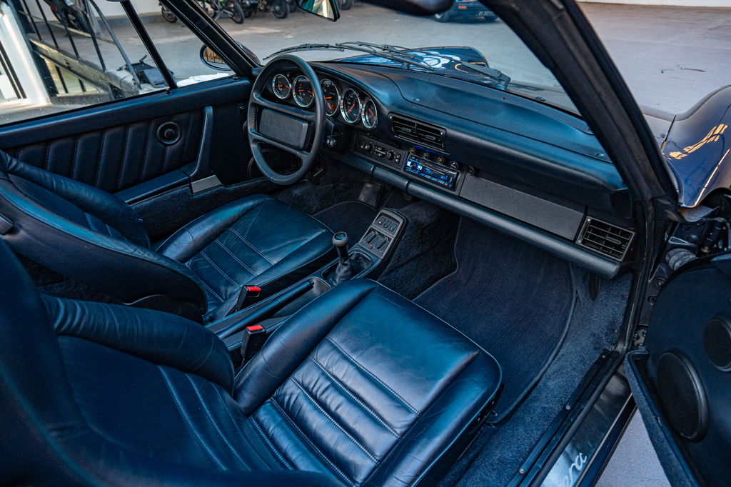 Porsche 964 Carrera 4