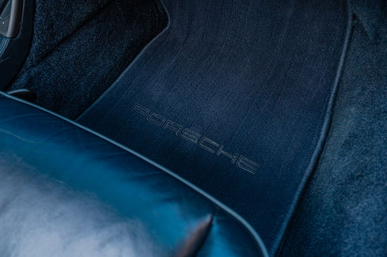 Porsche 964 Carrera 4