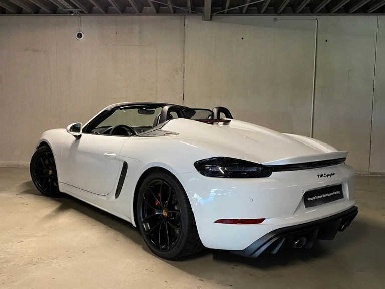 Porsche 718 Spyder