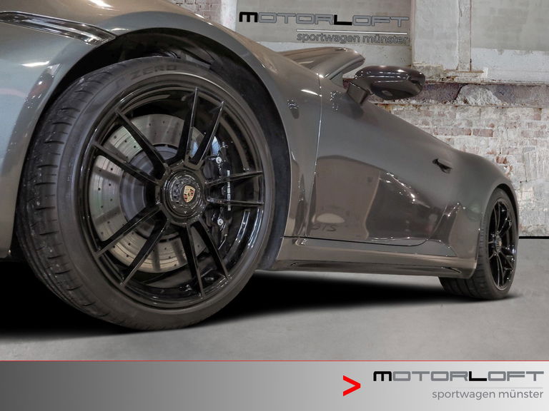 Porsche 992 Carrera GTS