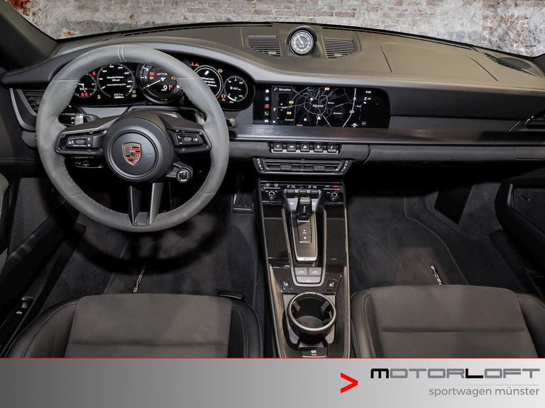 Porsche 992 Carrera GTS