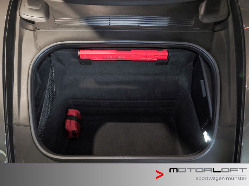 Porsche 992 Carrera GTS