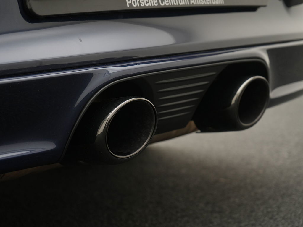 Porsche 991.2 Carrera GTS