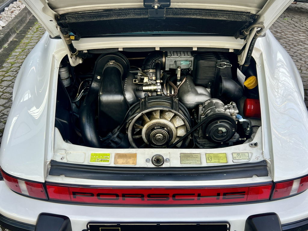 Porsche 911 Carrera 3.2