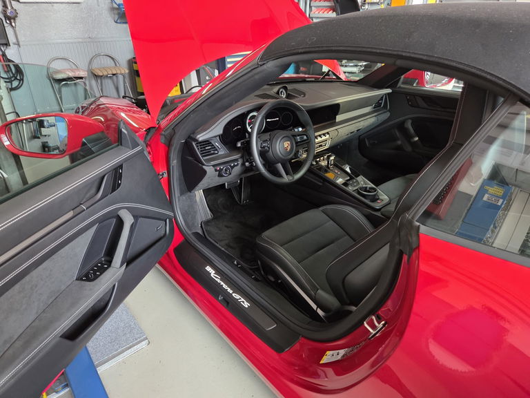 Porsche 992 Carrera GTS