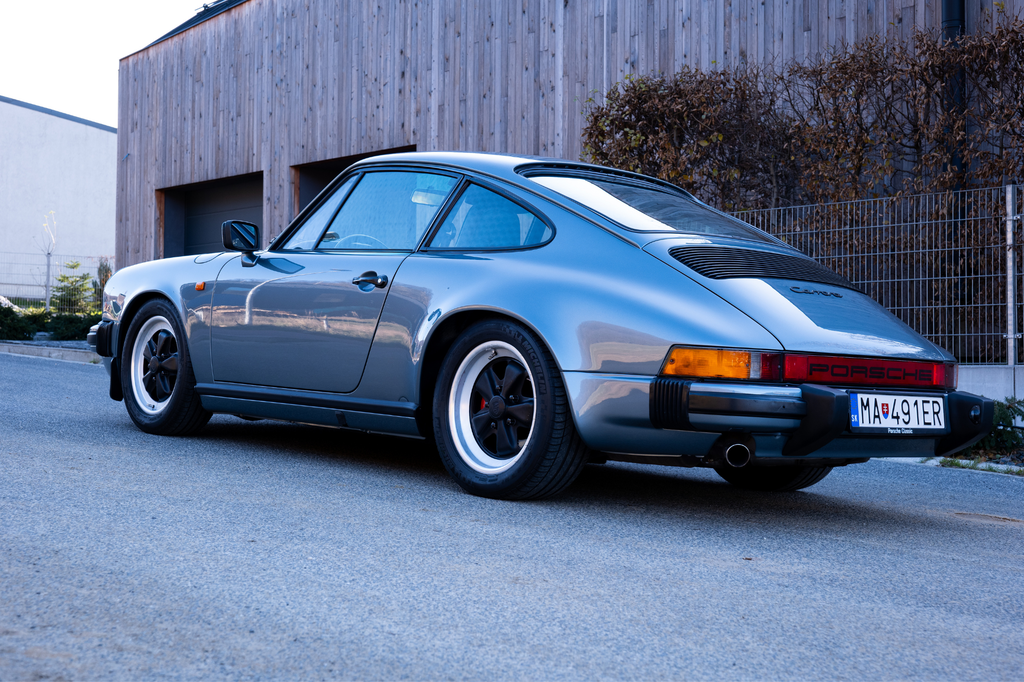 Porsche 911 Carrera 3.2