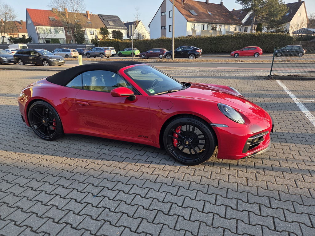 Porsche 992 Carrera GTS