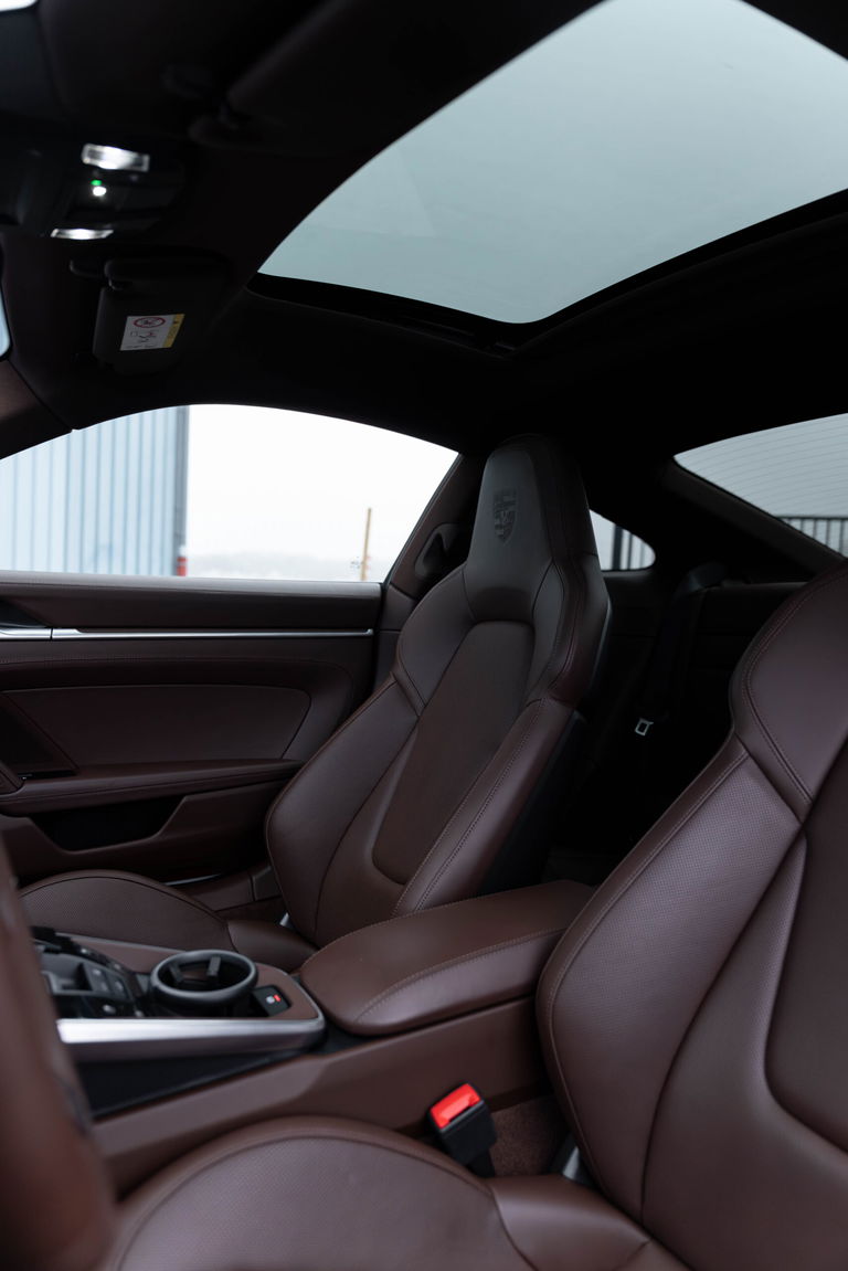 Porsche 992 Carrera 4S